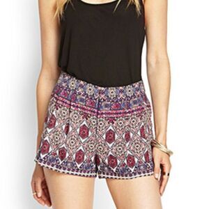 NWT! Forever 21 Pleated Tribal Print Shorts - M